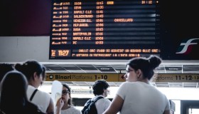 Treni fermi in Calabria per danneggiamenti dolosi alle ferrovie, ritardi e cancellazioni