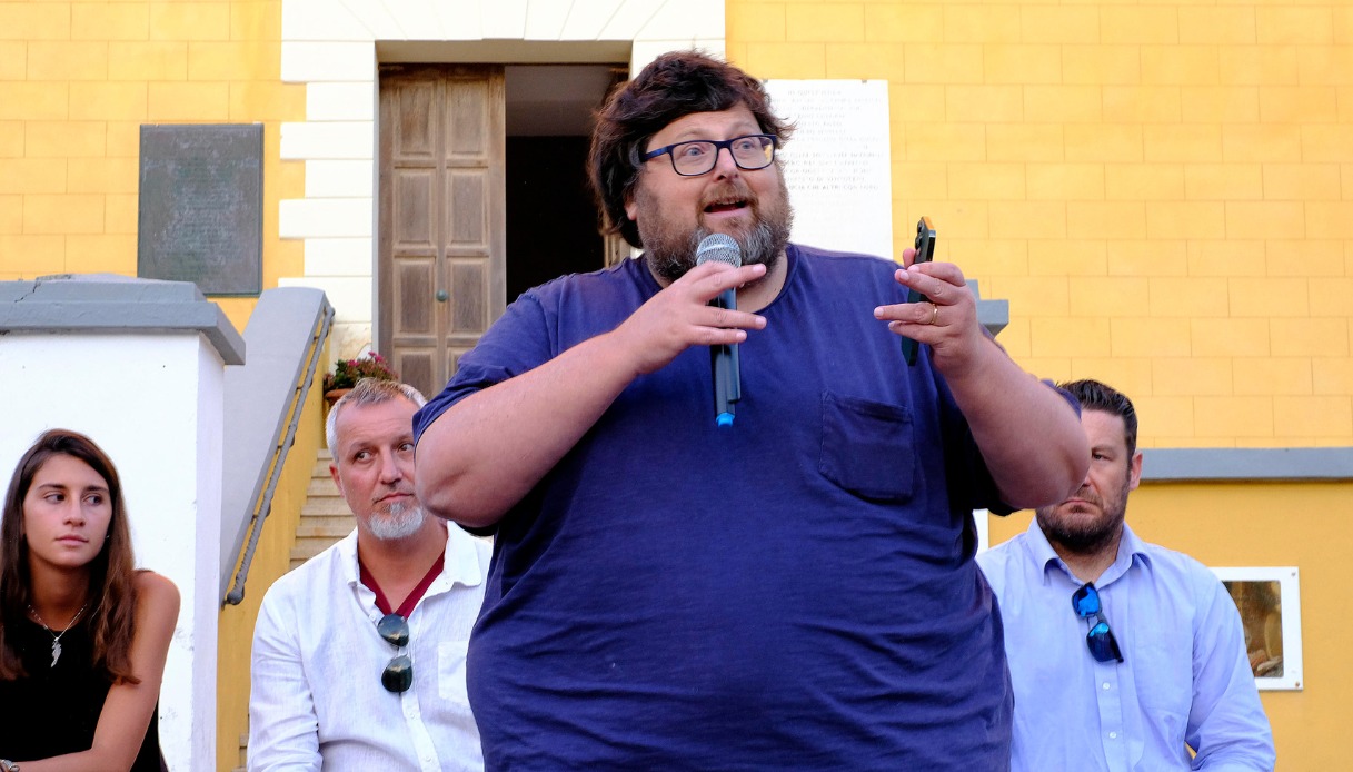 adinolfi ai domiciliari l8217accusa 232 truffa e abusivismo finanziario come funziona scommessa collettiva da Quifinanza.it adinolfi ai domiciliari l8217accusa 232 truffa e abusivismo finanziario come funziona scommessa collettiva