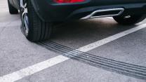 Auto che frenano da sole se si supera il limite, la proposta dell’Unione Europea