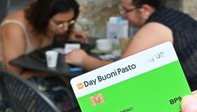 Buoni pasto in ferie agli statali: il decreto per evitare una spesa da 2 miliardi