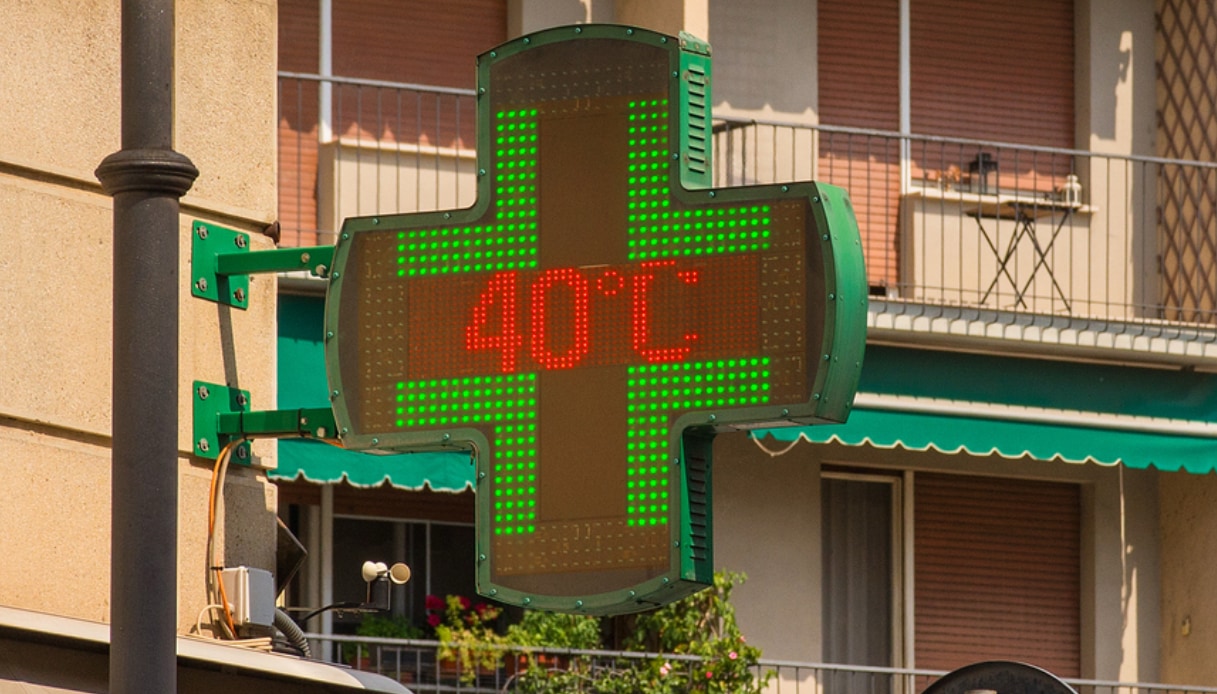 Depaving contro le città roventi e il caldo record, rimuovere l'asfalto conviene