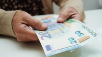 Pensioni agosto 2026, pagamenti al via ma arrivano tagli e conguagli: cosa cambia