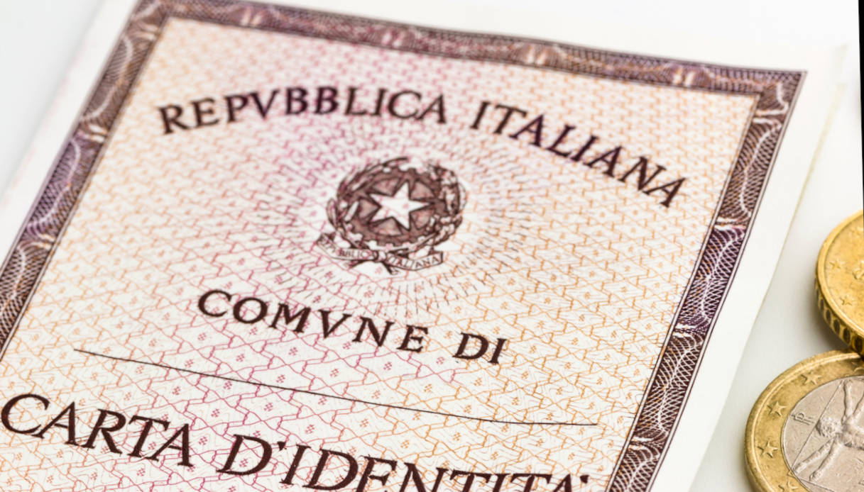 Carta d’identità provvisoria per l’espatrio: validità, durata e regole dopo il 3 agosto