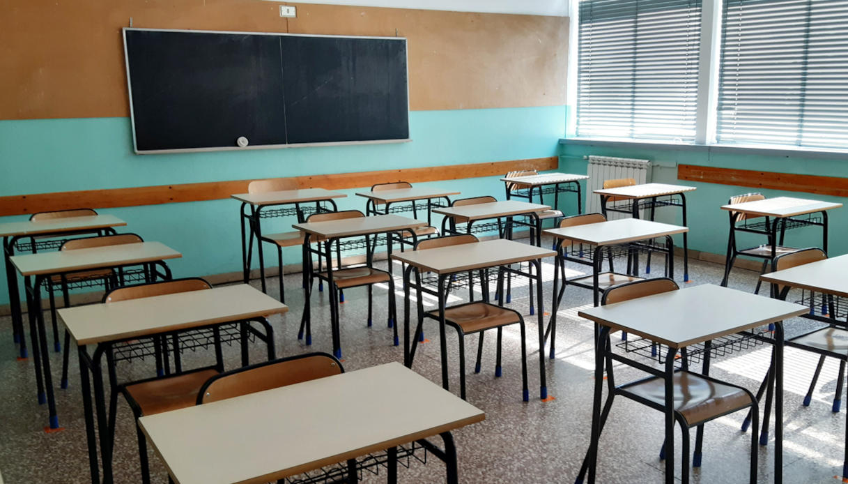 Ccnl Scuola 2025-2027 firmato, aumenti fino a 143 euro al mese e arretrati fino a 1.250 euro