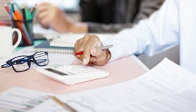 Licenziamento illegittimo, l’azienda deve pagare i contributi anche dopo anni di assenza: la sentenza