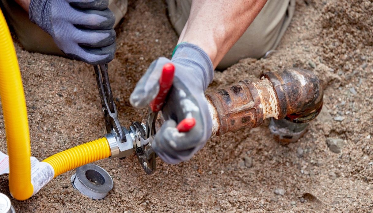 Addio al gas con nuova legge Ue: qual è l’impatto dei costi fisici della rete in bolletta