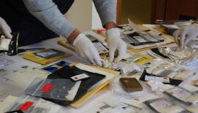 Cocaina nell’aria, eroina nelle fogne: la mappa dei consumi di droga città per città in Italia