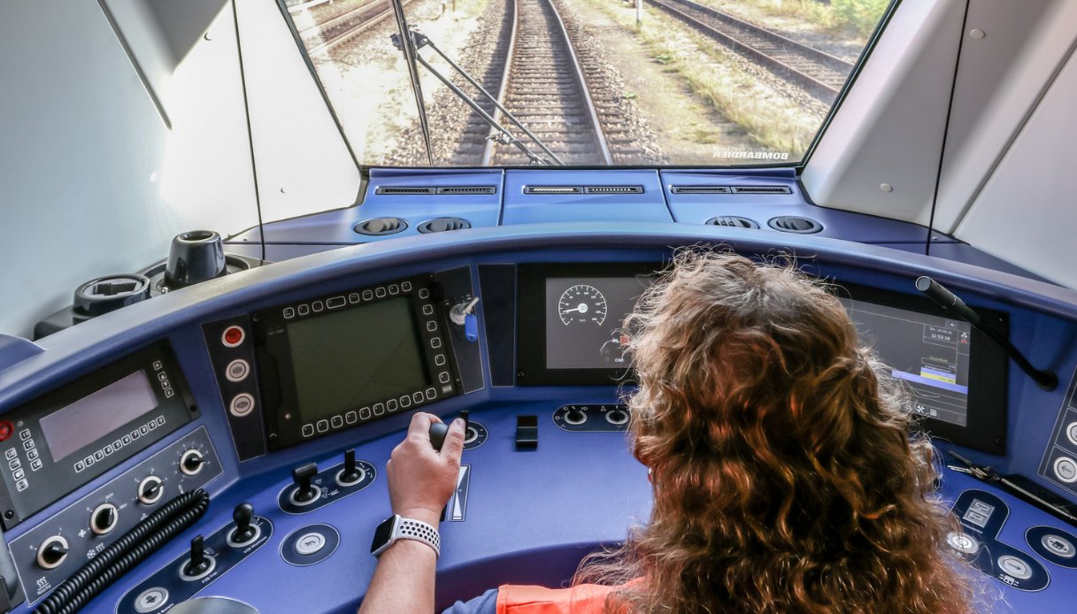 Ferrovie dello Stato assume lavoratori, anche senza esperienza: come candidarsi