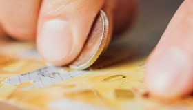 Gratta e Vinci, quanto guadagnano il tabaccaio e i vincitori al netto delle tasse