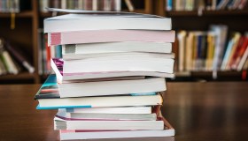 Libri scolastici 2026/2027, quanto si può spendere al massimo per legge (e come risparmiare)