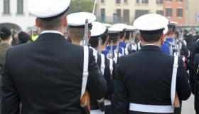 Marina Militare, all’asta 16.165 mitragliatrici Beretta Mab: chi può comprarle