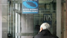 Pensioni anticipate, servono oltre 42 anni di contributi: come uscire a 60 anni