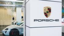 Porsche taglia 5.000 posti di lavoro entro il 2035: il piano del gruppo Volkswagen