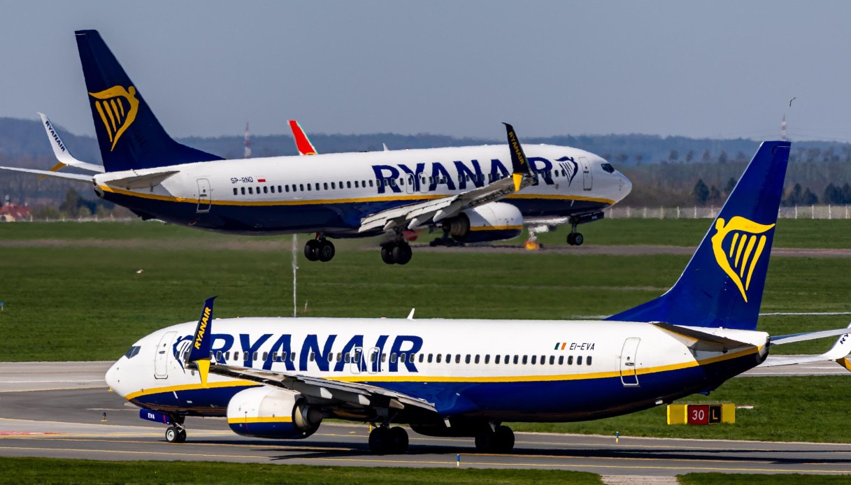 finestrino rotto sul volo ryanair l8217ntsb contro o8217leary cosa rischia ora la compagnia da Quifinanza.it finestrino rotto sul volo ryanair l8217ntsb contro o8217leary cosa rischia ora la compagnia