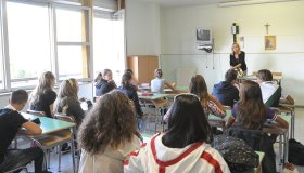 Arretrati scuola ad agosto: 855 euro ai docenti e 633 agli Ata, quando arrivano