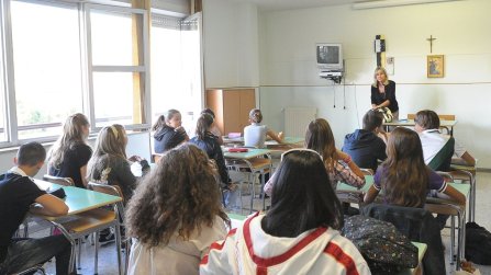 Arretrati scuola ad agosto: 855 euro ai docenti e 633 agli Ata, quando arrivano