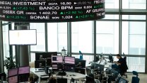Lo spread risale a 83 punti base, rendimenti decennali al 4,05%: come investire