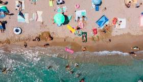 Vacanze rimandate per molti italiani, settembre è il mese d’oro: le mete preferite