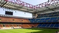 Ac Milan assume addetti all’accoglienza con la terza media e senza esperienza: come candidarsi
