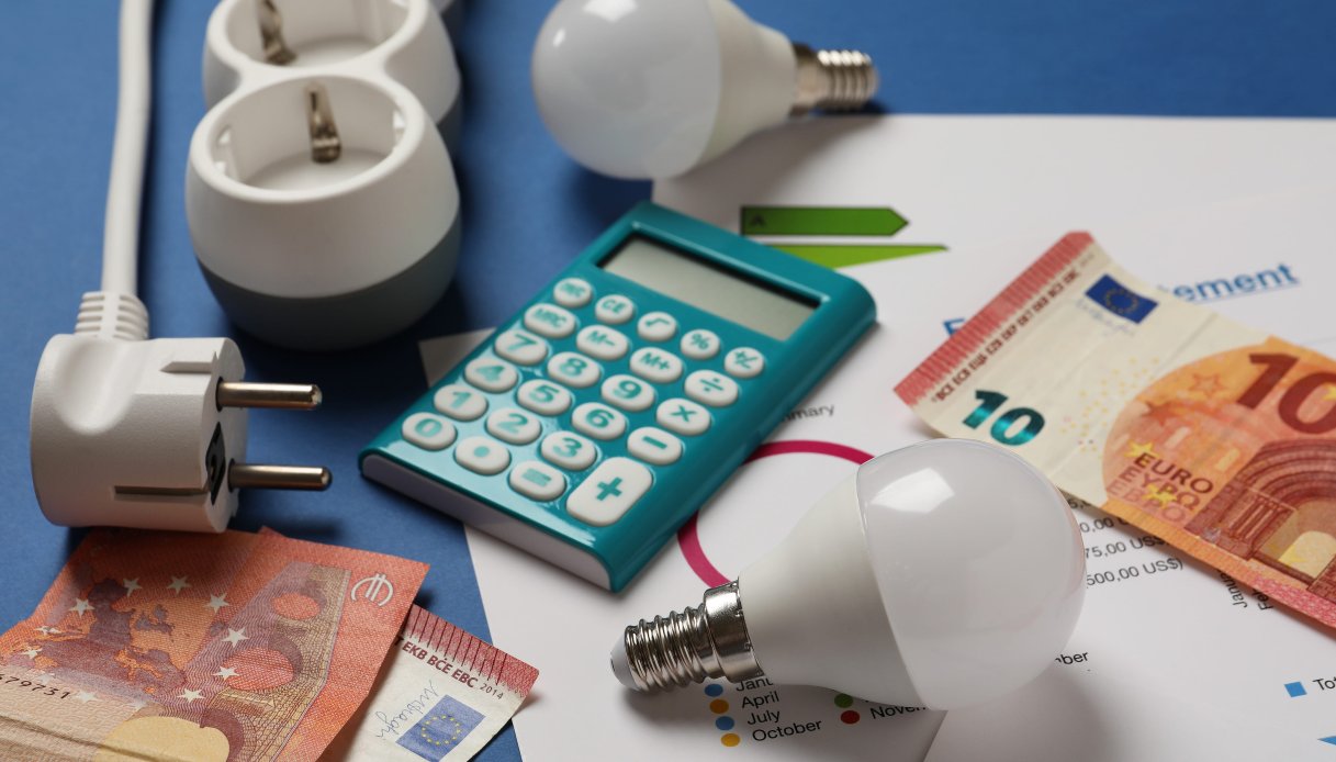 Bonus bolletta della luce fino a 60 euro da agosto 2026, chi lo riceve e come ottenerlo