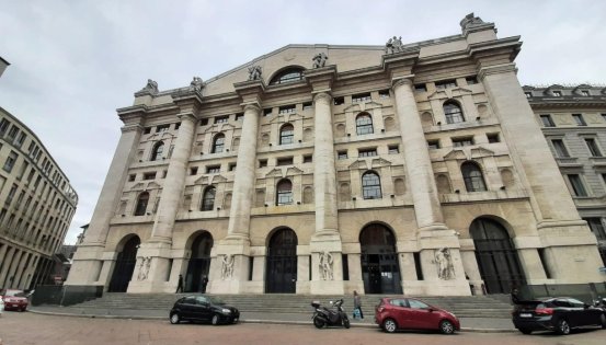 Borsa 18 agosto