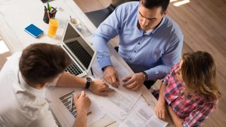 Conto corrente cointestato, a chi appartengono realmente i soldi e la regola del 50%