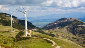 L’Europa frena sul Green Deal: quali sono i veri effetti sul costo della vita