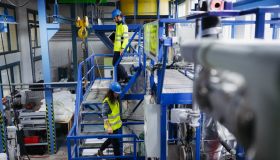 Industria italiana in frenata, a giugno calano fatturato e volumi: i dati Istat