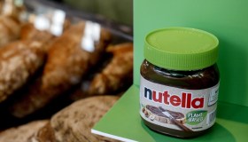 Ferrero assume operai senza esperienza: stipendi da 25.000 euro e nessun limite d’età