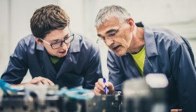 Meno anni di lavoro e pensioni impossibili: il paradosso italiano nei dati Eurostat