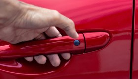 Cina, richiamo record per 4,3 milioni di auto: quali sono i modelli a rischio anche in Occidente