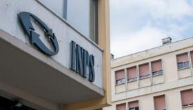 Pensioni, scattano i recuperi Inps: trattenute fino a un quinto dell’assegno e 60 rate