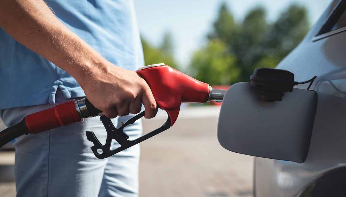petrolio brent a 86 dollari cosa cambia per carburanti e accise da Quifinanza.it petrolio brent a 86 dollari cosa cambia per carburanti e accise