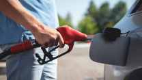 Petrolio, Brent a 86 dollari: cosa cambia per carburanti e accise