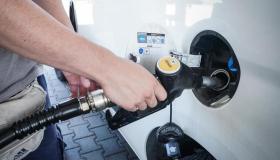 Taglio delle accise, quanto costa oggi un pieno di benzina e diesel: la simulazione
