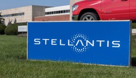Nuovo maxi richiamo per Stellantis su un milione di veicoli: quali sono i modelli difettosi