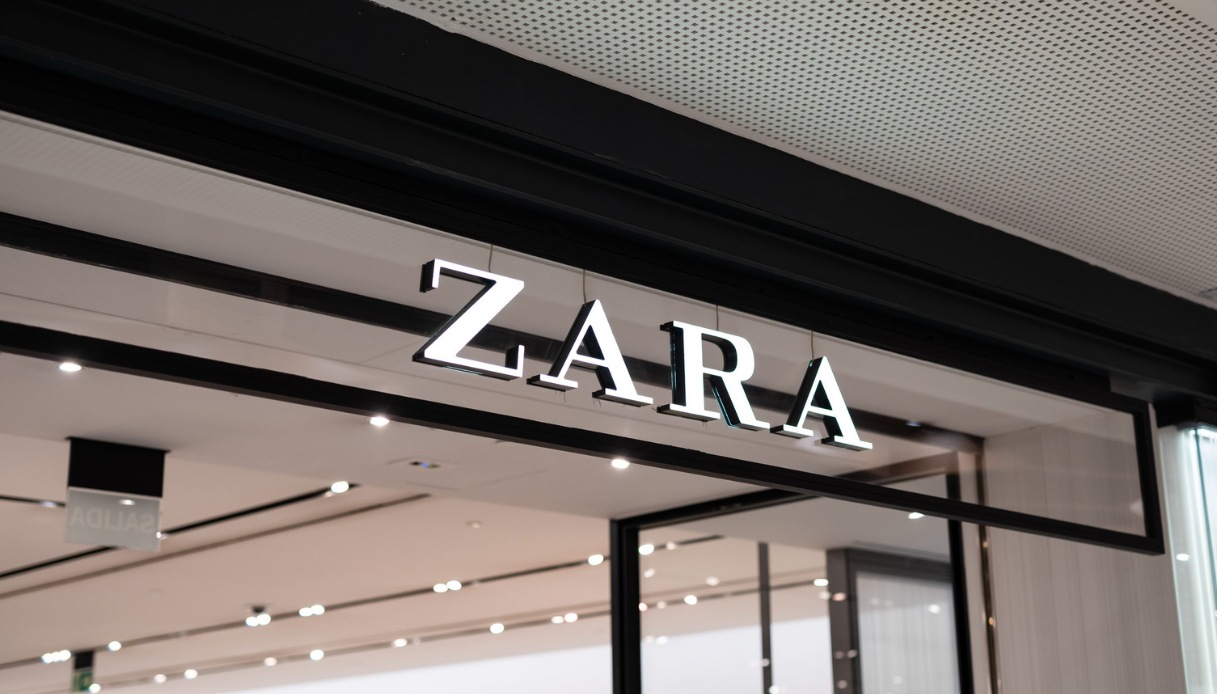 https://quifinanza.it/wp-content/uploads/sites/5/2026/08/zara-nice-to-meet-you.jpg