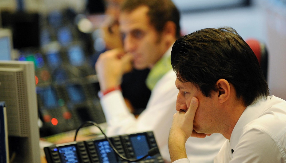 lo spread non smette di aumentare 85 punti base e rendimenti al 422 da Quifinanza.it lo spread non smette di aumentare 85 punti base e rendimenti al 422