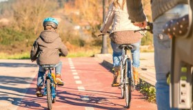 Piste ciclabili, a che punto è l’Italia? La classifica delle migliori città a misura di bicicletta