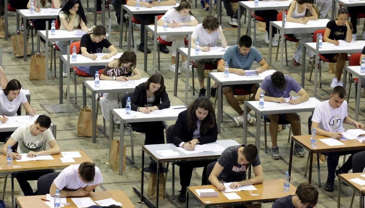 https://quifinanza.it/wp-content/uploads/sites/5/2026/09/Test-professioni-sanitarie-2026-posti-e-probabilita-di-ingresso.jpg