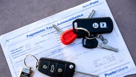 Truffa del bollo auto non pagato, il falso sito Aci che ruba i dati: come difendersi