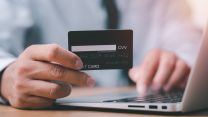 Falso rimborso Agenzia delle Entrate da 5.600 euro, come riconoscere la mail truffa