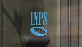 Assegno di Inclusione, pagamenti in arrivo con gli arretrati dopo il taglio dell’Inps