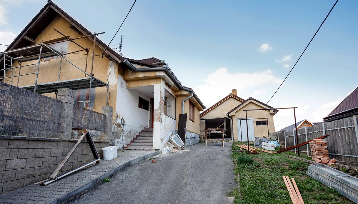 ho ereditato una casa abusiva con i miei fratelli possiamo dividerla da Quifinanza.it ho ereditato una casa abusiva con i miei fratelli possiamo dividerla