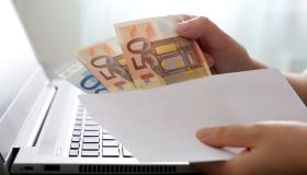 Contratto terziario, chiesto aumento salario da 220 euro per 3 milioni di lavoratori