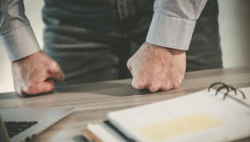 20 ore di lavoro e minacce di licenziamento, la Cassazione conferma: è estorsione