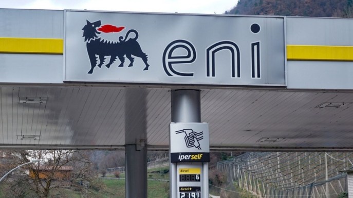 Da domani gasolio più caro, l’Eni mette un tetto ai prezzi Da domani gasolio più caro, l’Eni mette un tetto ai prezzi