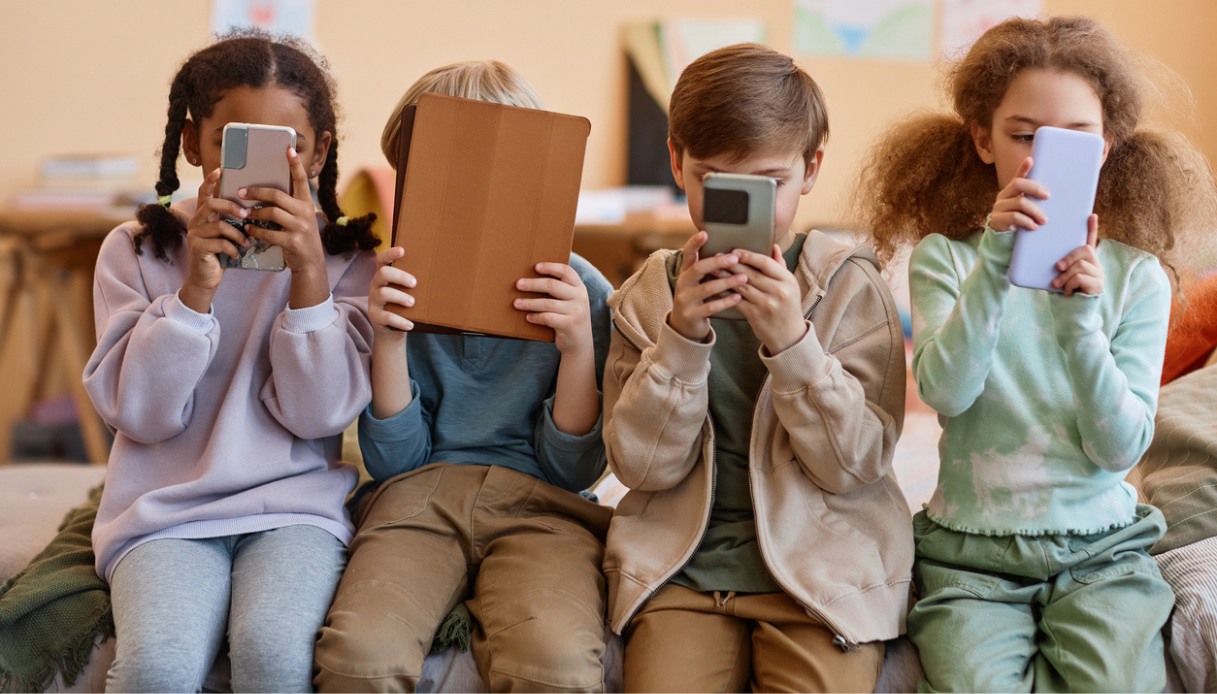 kids act social vietati agli under 13 e primo account dai 15 come funziona il regolamento ue da Quifinanza.it kids act social vietati agli under 13 e primo account dai 15 come funziona il regolamento ue
