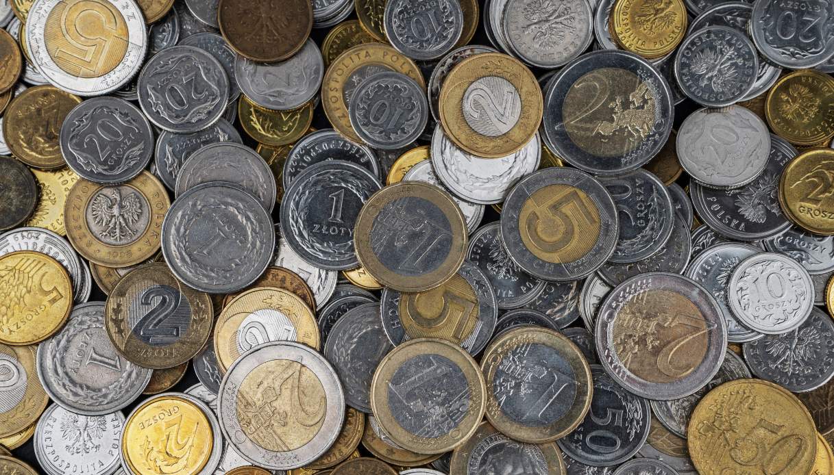 due monete svizzere false da 5 franchi del 1928 sequestrate valevano 28mila euro da Quifinanza.it due monete svizzere false da 5 franchi del 1928 sequestrate valevano 28mila euro