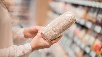 Riso venduto come bio ma coltivato con pesticidi: frode da 10 milioni e 400.000 euro di fondi Ue